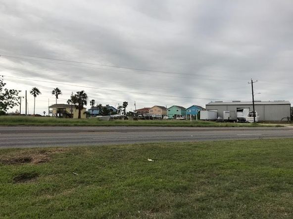 1404 S Commercial St, Aransas Pass, TX 78336
